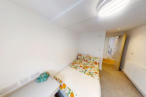 3 bedroom apartment to rent, Apartment 2, 124-132 North Sherwood Street, Nottingham, Nottinghamshire, NG1