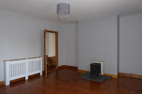 3 bedroom flat to rent, Main Street, Cockermouth CA13