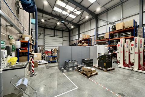 Warehouse to rent, Unit at Climate House, Yeomans Road, Ringwood, BH24 3FA