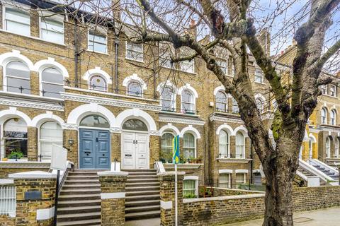 1 bedroom flat to rent, South Villas, Camden, London, NW1