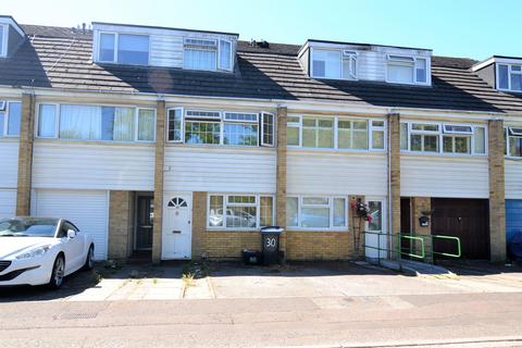 4 bedroom terraced house to rent, North Place, Teddington