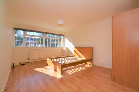 4 bedroom terraced house to rent, North Place, Teddington