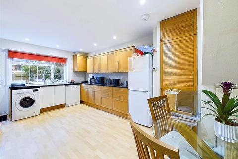 4 bedroom terraced house to rent, North Place, Teddington