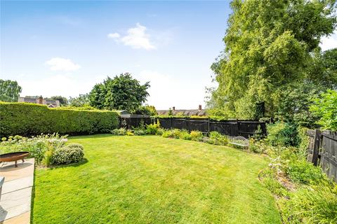 2 Dever Close, Micheldever, Winchester, SO21 3SR
