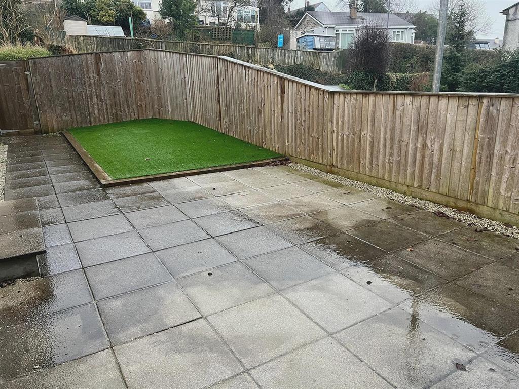 Enclosed gardens
