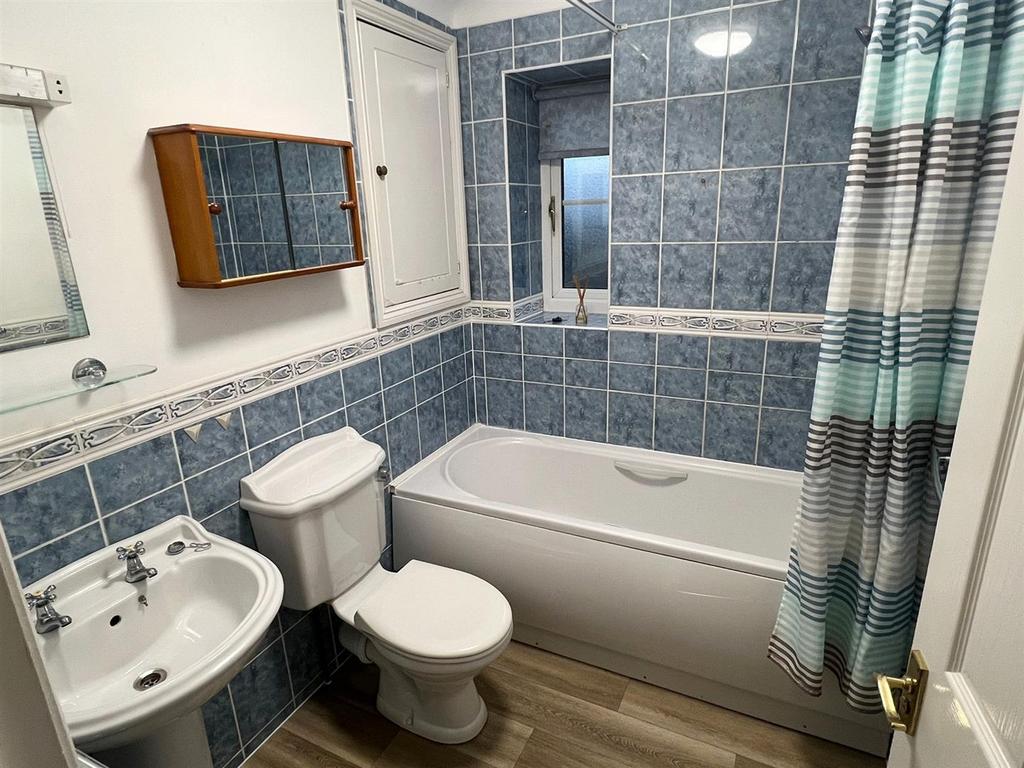 Modern bathroom