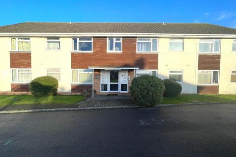 Studio for sale, Quantock Court, Street