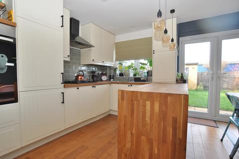 23 Vicarage Close, Arlesey, SG15 6XH