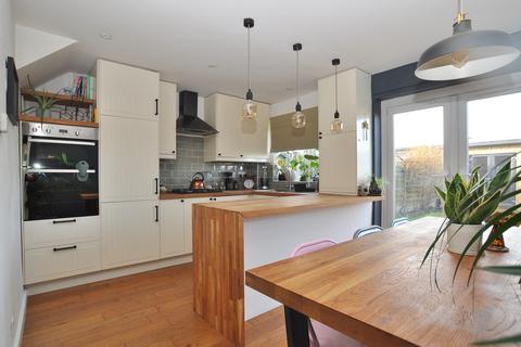 23 Vicarage Close, Arlesey, SG15 6XH