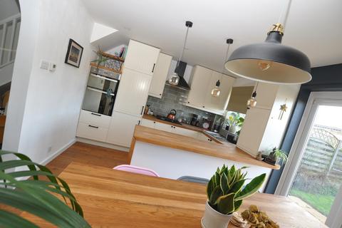 23 Vicarage Close, Arlesey, SG15 6XH