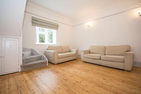 2 bedroom flat to rent, Lyford Road, Wandsworth Common SW18