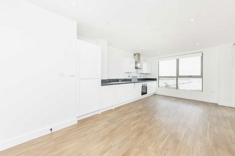 2 bedroom flat to rent, Green Street, London NW10