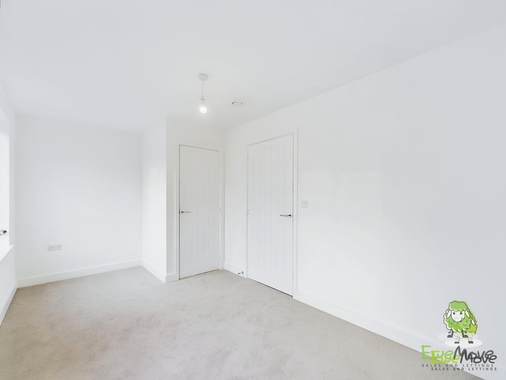 Ewe Move Basingstoke Lulworth Way Bedroom Three