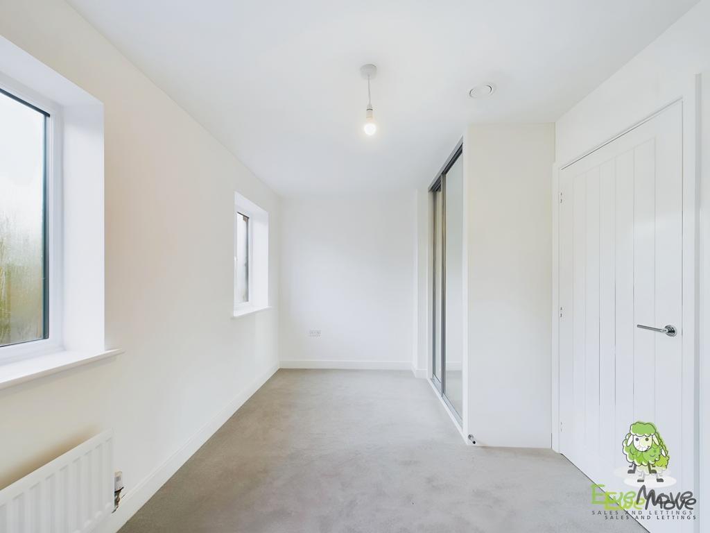 Ewe Move Basingstoke Lulworth Way Bedroom Two