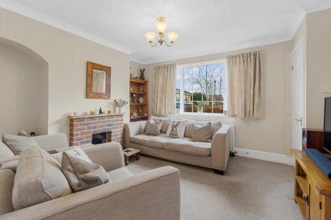 3 bedroom end of terrace house for sale, Meadow Place, Uckfield, East Sussex, TN22