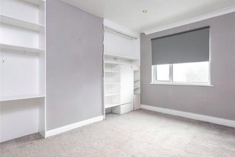 20 Strathmore Gardens, Hornchurch, RM12 4BQ