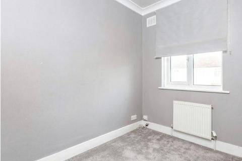 20 Strathmore Gardens, Hornchurch, RM12 4BQ