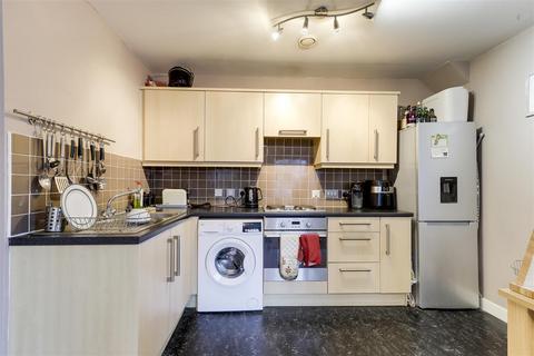 2 bedroom flat for sale, Binding House, Binding Close, Carrington NG5