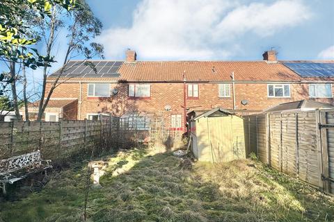 3 bedroom terraced house for sale, Leven Road, Dringhouses