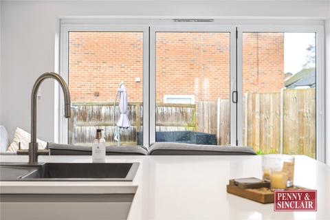 6 Periam Close, Henley-on-thames, RG9 1XN