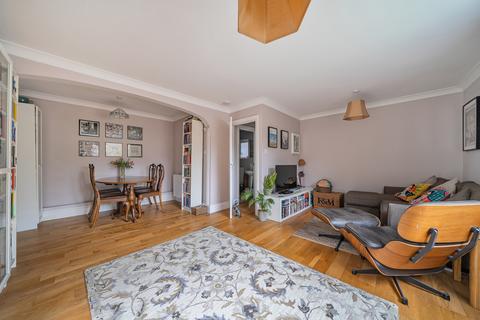 Flat B, 11 Sandford Road, Bromley, BR2 9AL