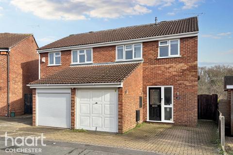 3 bedroom semi-detached house for sale, Cairns Road, Colchester