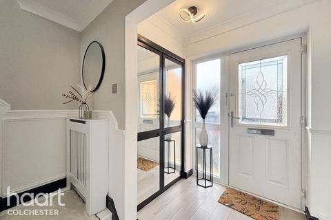14 Cairns Road, Colchester, CO2 8UZ