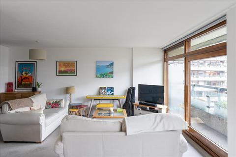 Flat 56, Speed House Barbican, London, EC2Y 8AT