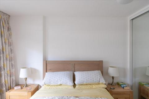 Flat 56, Speed House Barbican, London, EC2Y 8AT