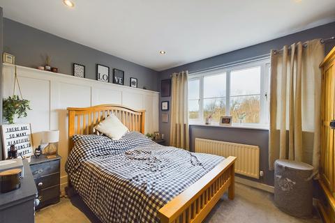 2 bedroom end of terrace house for sale, Sanctuary Close, Worcester, WR2