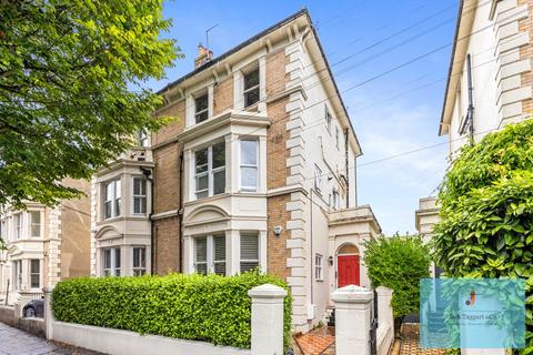 2 bedroom maisonette to rent, Clarendon Villas, Hove, BN3