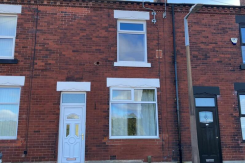 2 bedroom terraced house to rent, Heaton Road, Lostock BL6