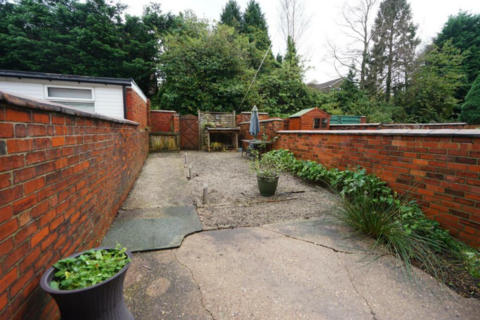 2 bedroom terraced house to rent, Heaton Road, Lostock BL6