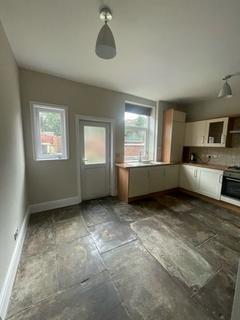 2 bedroom terraced house to rent, Heaton Road, Lostock BL6