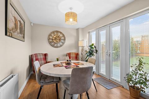 12 Argyll Drive, Stewarton, Kilmarnock, KA3 3FE