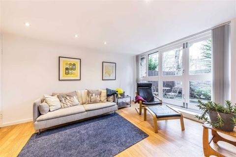 3 bedroom maisonette for sale, Cloysters Green, London E1W