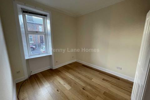 2 bedroom flat to rent, Baron Street, Renfrew