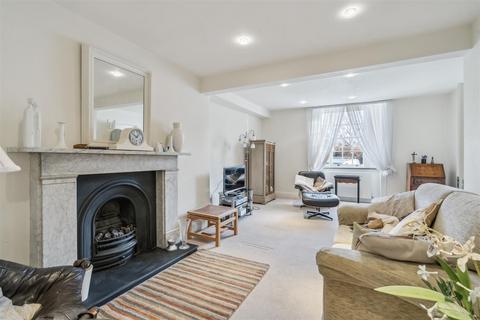 3 bedroom house for sale, High Street, Olney