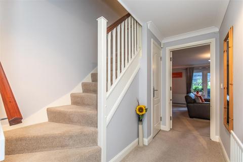 4 bedroom semi-detached house for sale, White House Place, Worthing