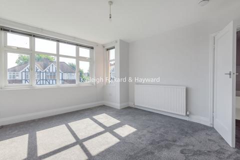 2 bedroom apartment to rent, Windermere Avenue Wembley HA9