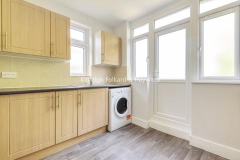 2 bedroom apartment to rent, Windermere Avenue Wembley HA9