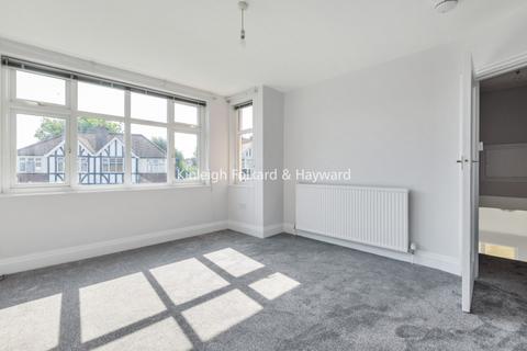 2 bedroom apartment to rent, Windermere Avenue Wembley HA9