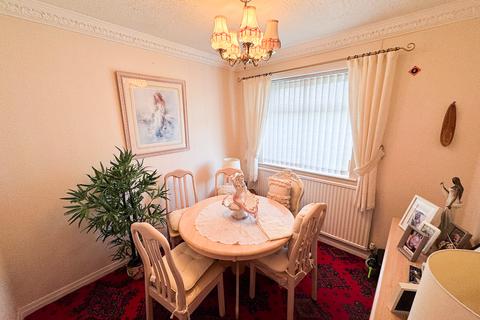 30 Ashbrook Close, Denton, Manchester, M34 2QA