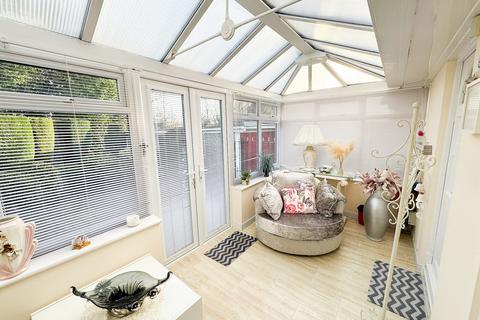 30 Ashbrook Close, Denton, Manchester, M34 2QA