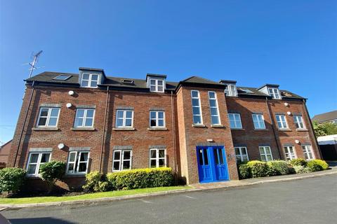 2 bedroom apartment to rent, Brough Street West, Macclesfield