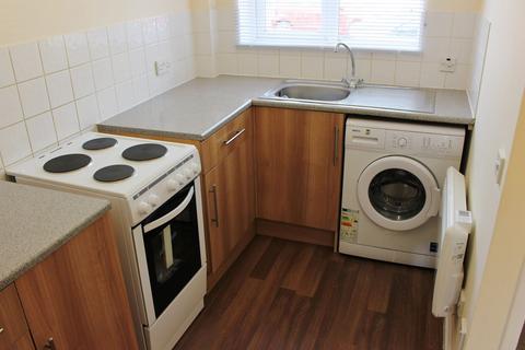 2 bedroom terraced house to rent, Rose Street, Swindon SN2