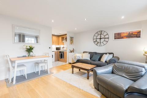 1 bedroom flat for sale, Woodfield Road, Crawley RH10