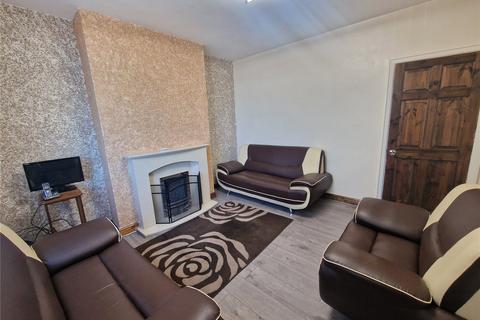 3 bedroom end of terrace house to rent, Craven Road, Dewsbury, West Yorkshire, WF13