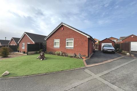 2 bedroom detached bungalow for sale, Abbeywood Close, Leek, Staffordshire