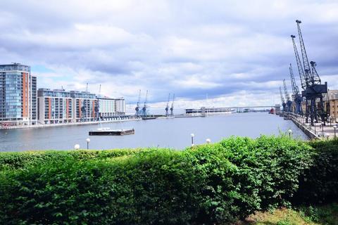 2 bedroom flat for sale, Western Beach Apartments, Royal Docks, London, E16